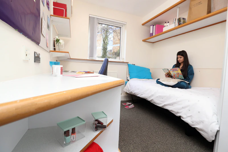 house bedroom student cardiff 7 Study University Court    Cardiff  Senghennydd