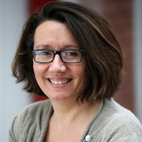 Dr Elisabetta De Angelis