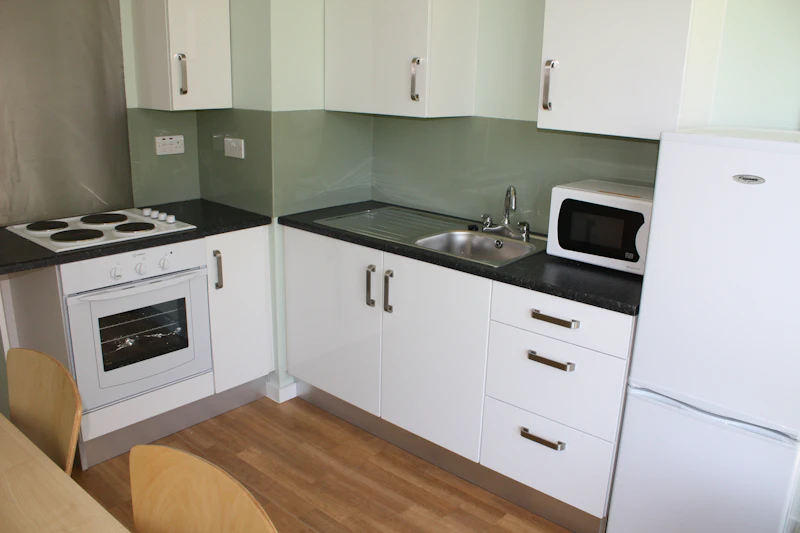 Kitchen in University Hall Studio