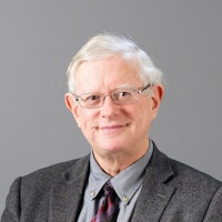 Yr Athro Russell Davies