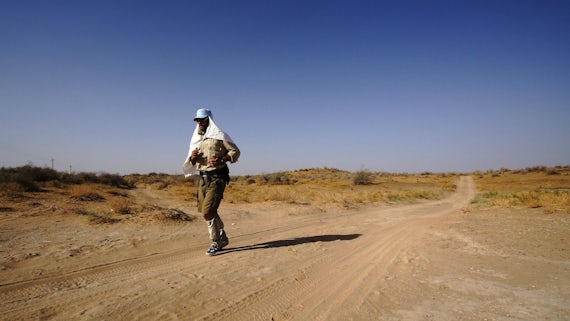 Jamie Maddison running through desert - Credit Matthew Traber.