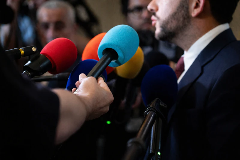  Understanding how audiences interpret political news 
