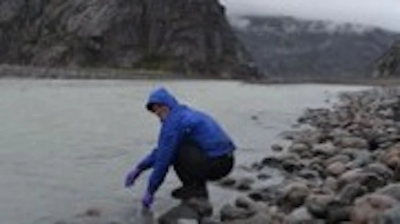 Water sampling in the high Arctic