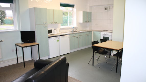 Kitchen/Lounge in Cartwright Court 2 Bed Flat
