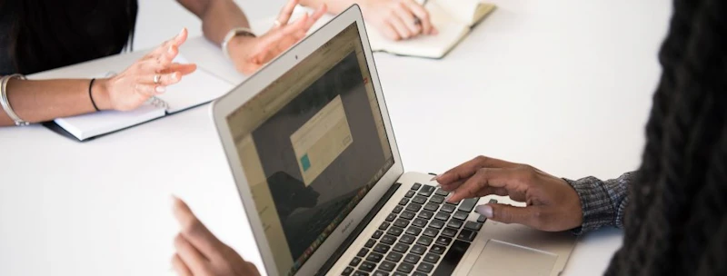 Women and laptops