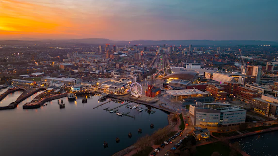 Travel, accommodation and accessibility
