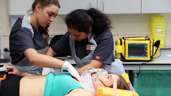 MEDIC students in simulation suite