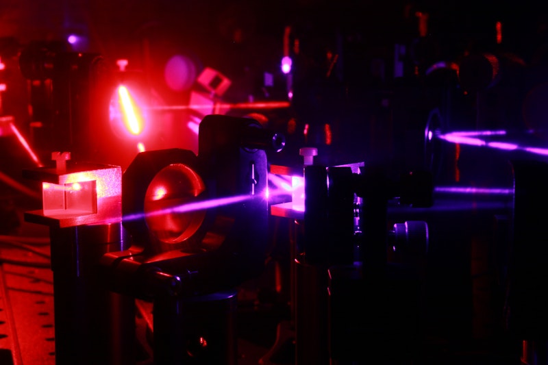 Gold particles allow detection of nanoscale processes