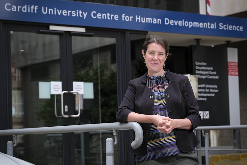 Doll play prompts children to talk about others’ thoughts and emotions – new study