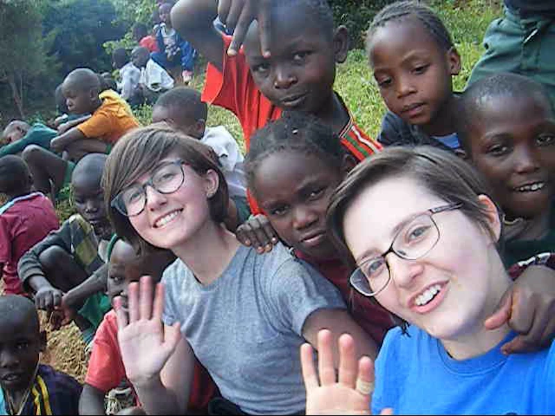 Chemistry students volunteering in Kenya