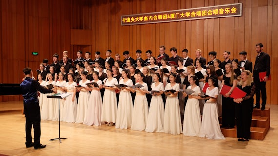 Cardiff University Chamber Choir performing with the choir of Art College of Xiamen University