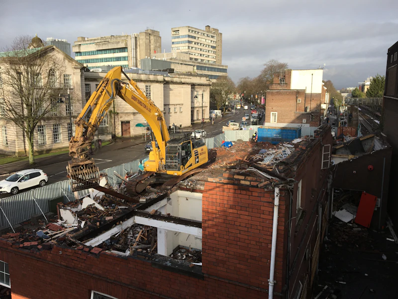 Demolition of Costa and Subway from SU stairs