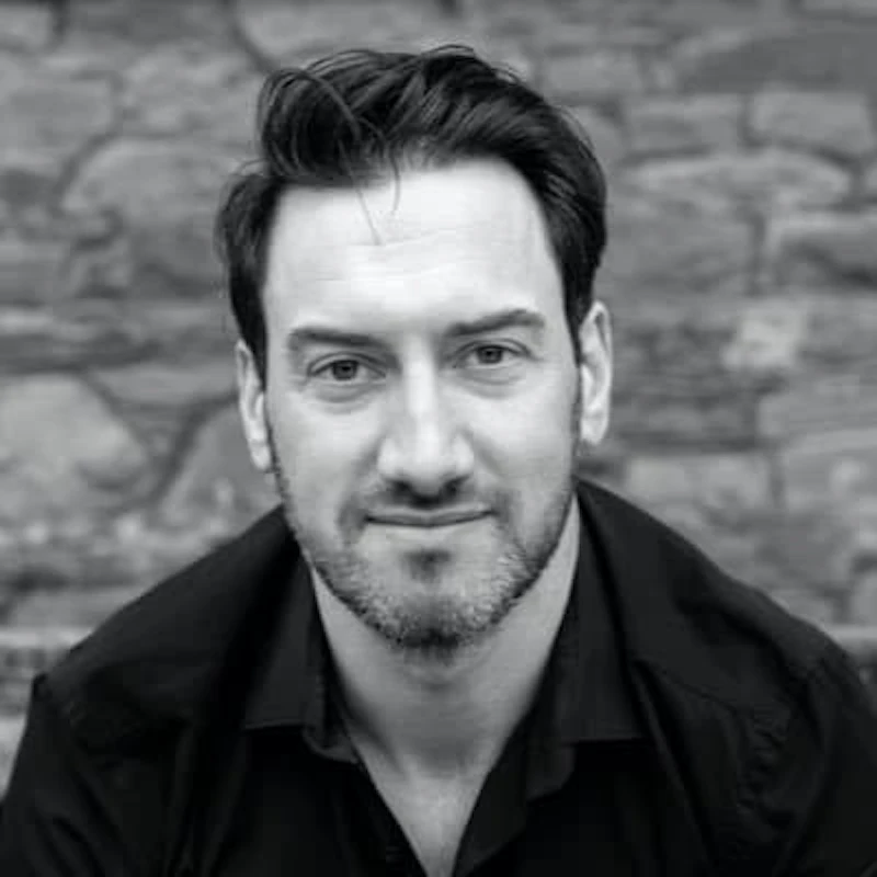 Dr Nic Hooper