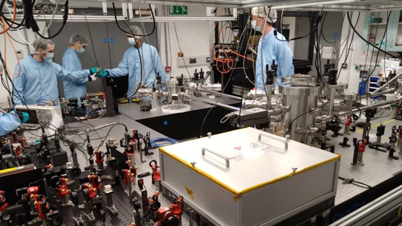 Quantum-enhanced interferometry for fundamental physics - lab work
