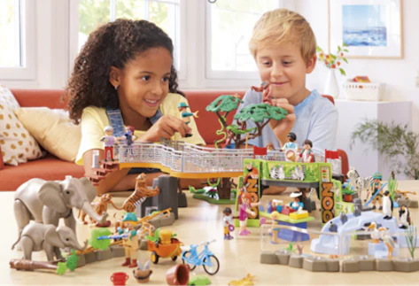 Peer Play in the Child HUmour Study (CHUMS)