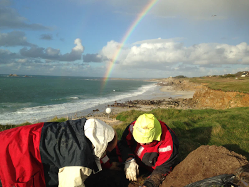 Researchers installing seisometers to coastal areas