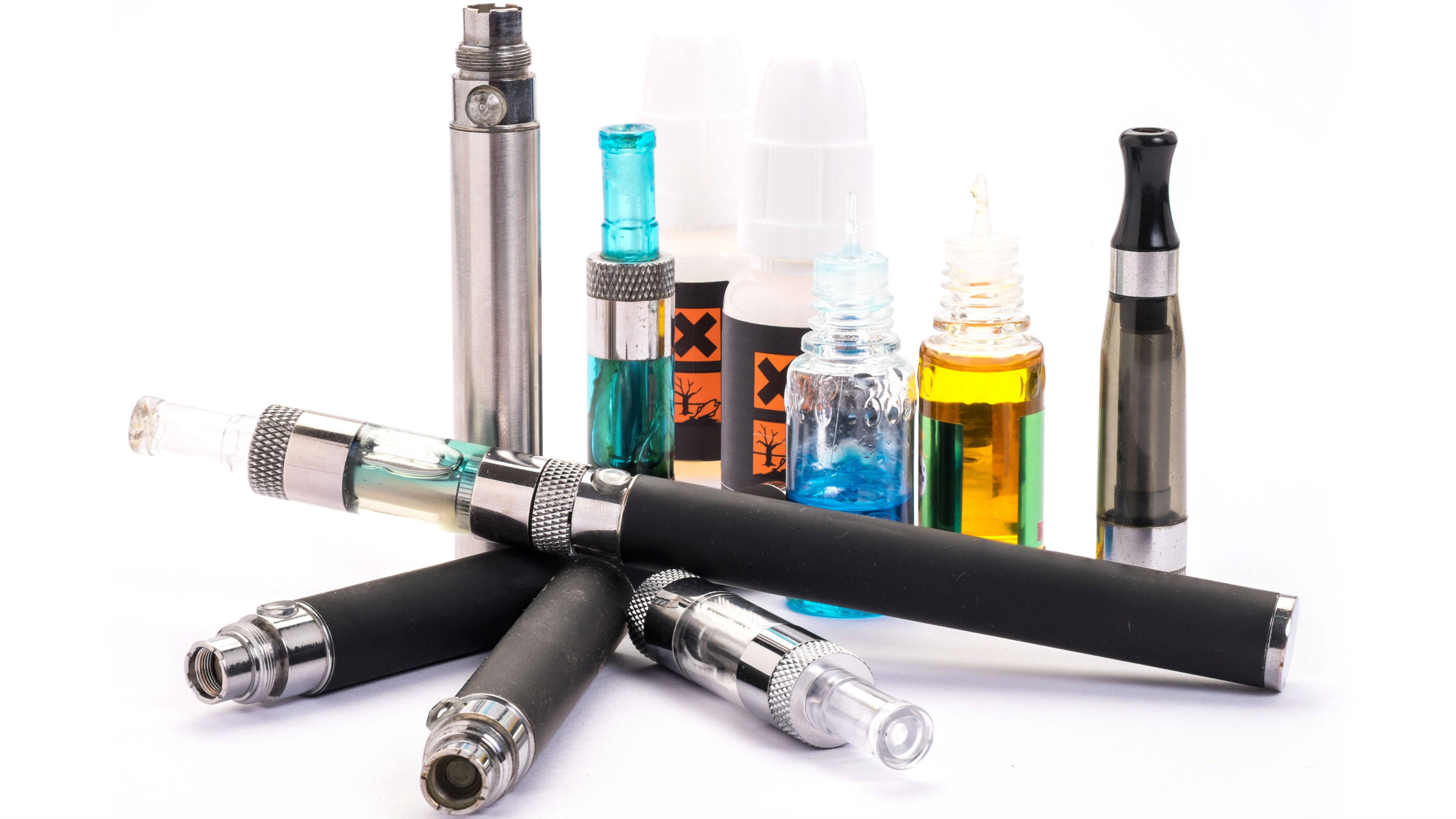 Growth in e cigarette use hasn t led young people to think smoking