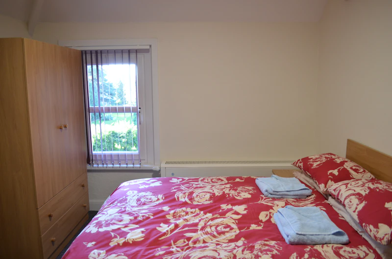 Bedroom1 Birchwood