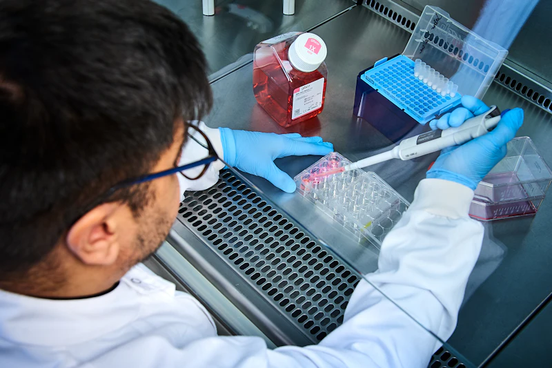 There is a need for more effective medical treatments and therefore a need for trained tissue engineering researchers