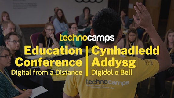 Technocamps delivering a workshop to teachers