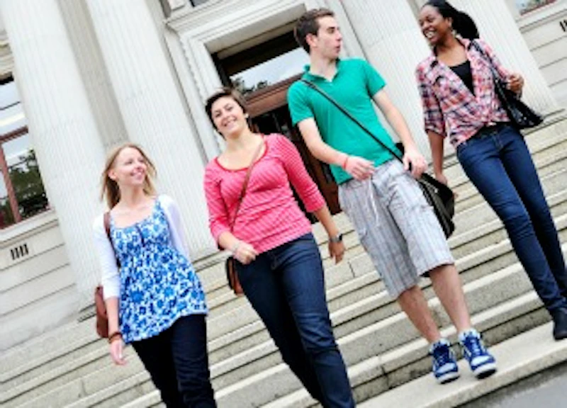 4 students on steps