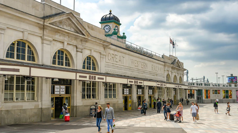 You’ll be connected to the entire city with Cardiff’s main train station Cardiff Central just 100 metres away.  