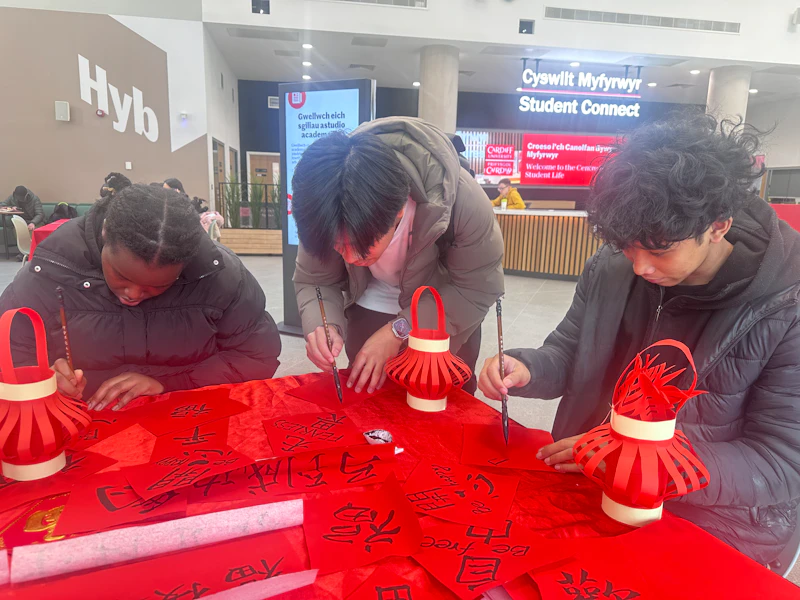 CSL – Calligraphy and Lanterns