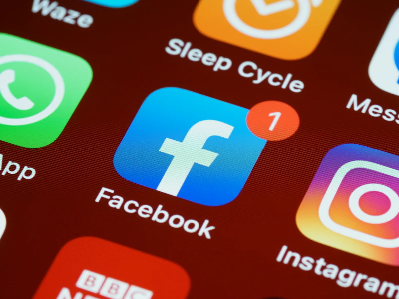  Analysing political news across platforms 