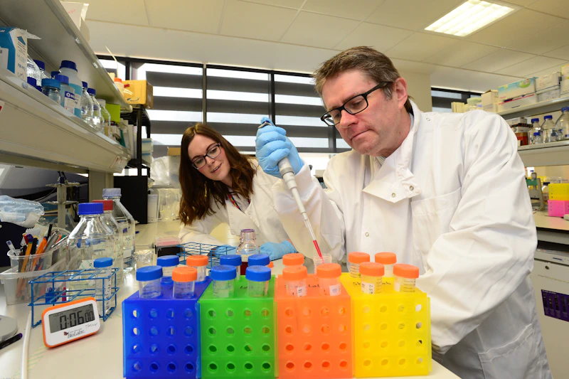 Emma Y and Kevin MP lab