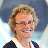 Yr Athro Clare Hughes