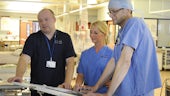 Advanced Clinical Practitioner with nurse practitioner on ward
